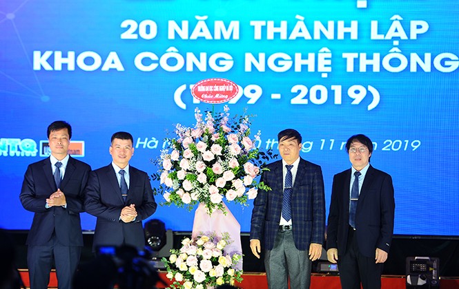 20 năm trưởng thành và phát triển khoa CNTT - ĐH Công nghiệp Hà Nội 20 năm trưởng thành và phát triển khoa CNTT - ĐH Công nghiệp Hà Nội