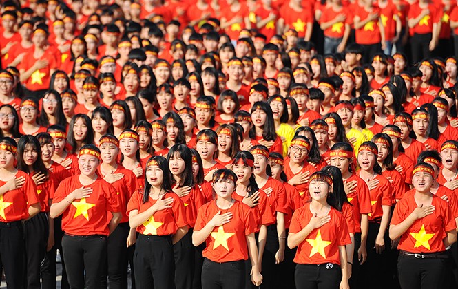 Lửa thiêng hành trình Tôi Yêu Tổ quốc tôi tại Điện Biên Lửa thiêng hành trình Tôi Yêu Tổ quốc tôi tại Điện Biên