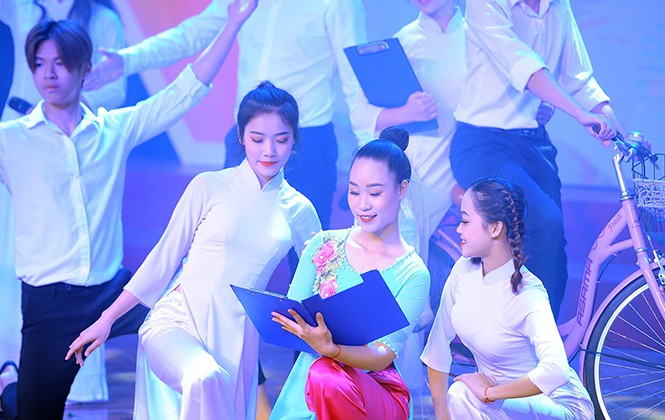 Tuyên dương “Học sinh 3 rèn luyện”, “Học sinh 3 tốt” cấp trung ương Tuyên dương “Học sinh 3 rèn luyện”, “Học sinh 3 tốt” cấp trung ương