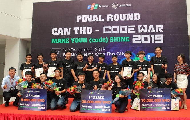 Ba học sinh THPT chiến thắng Ba học sinh THPT chiến thắng "Code War" Cần Thơ 2019