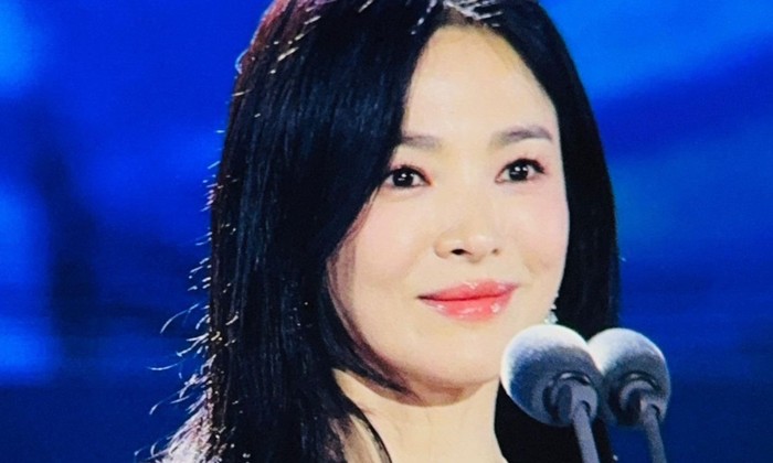Vẻ đẹp tuổi 43 của Song Hye Kyo