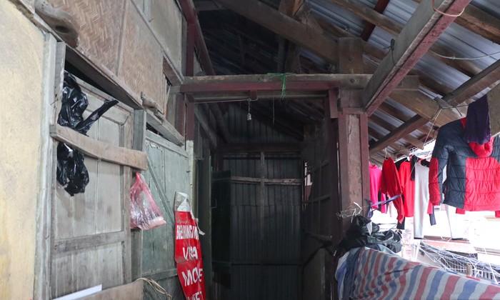 Cuộc sống trong những căn tập thể gỗ 70 tuổi 'chờ sập' ở Hà Nội