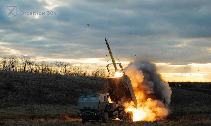 Mỹ lên kế hoạch mua tên lửa bổ sung cho hệ thống Patriot và NASAMS của Ukraine