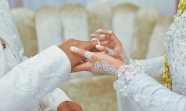 Kết hôn được 12 ngày, chàng trai liền đi kiện vì phát hiện ra vợ mình là đàn ông