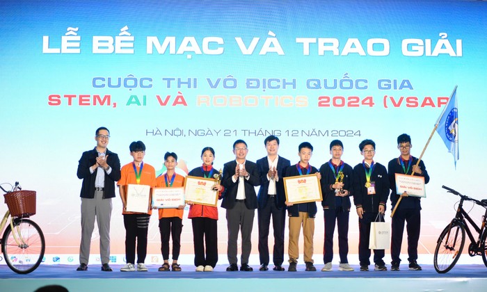 Chung kết VSAR 2024: Nhiều giải thưởng được trao, có trường thắng lớn với hai giải Vô địch