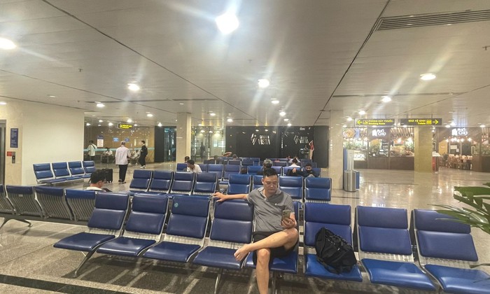 Cảnh tượng 'không thể tin nổi' ở sân bay Tân Sơn Nhất 