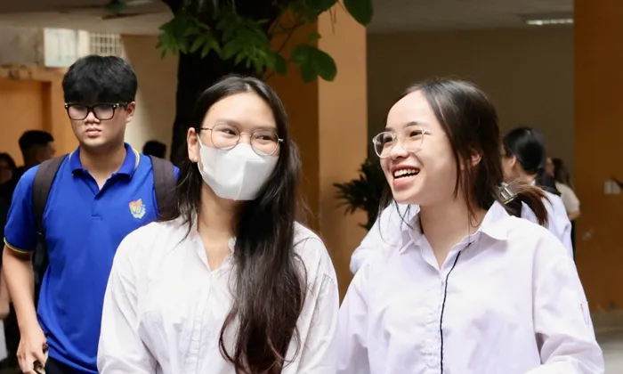 Hôm nay, gần 1,17 triệu thí sinh trên toàn quốc làm thủ tục dự thi Tốt nghiệp THPT 2025