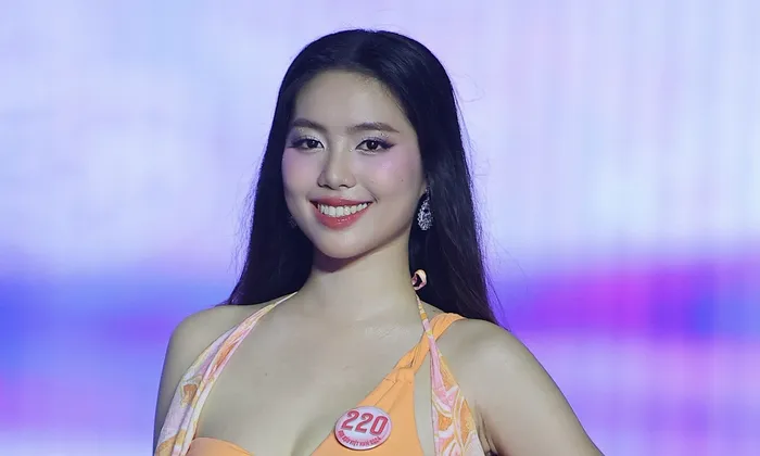 Chung kết Hoa hậu Việt Nam: 25 thí sinh diễn áo tắm, chuẩn bị công bố top 15