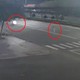 CLIP: Xe máy tông văng người phụ nữ trên quốc lộ 14 rồi bỏ chạy