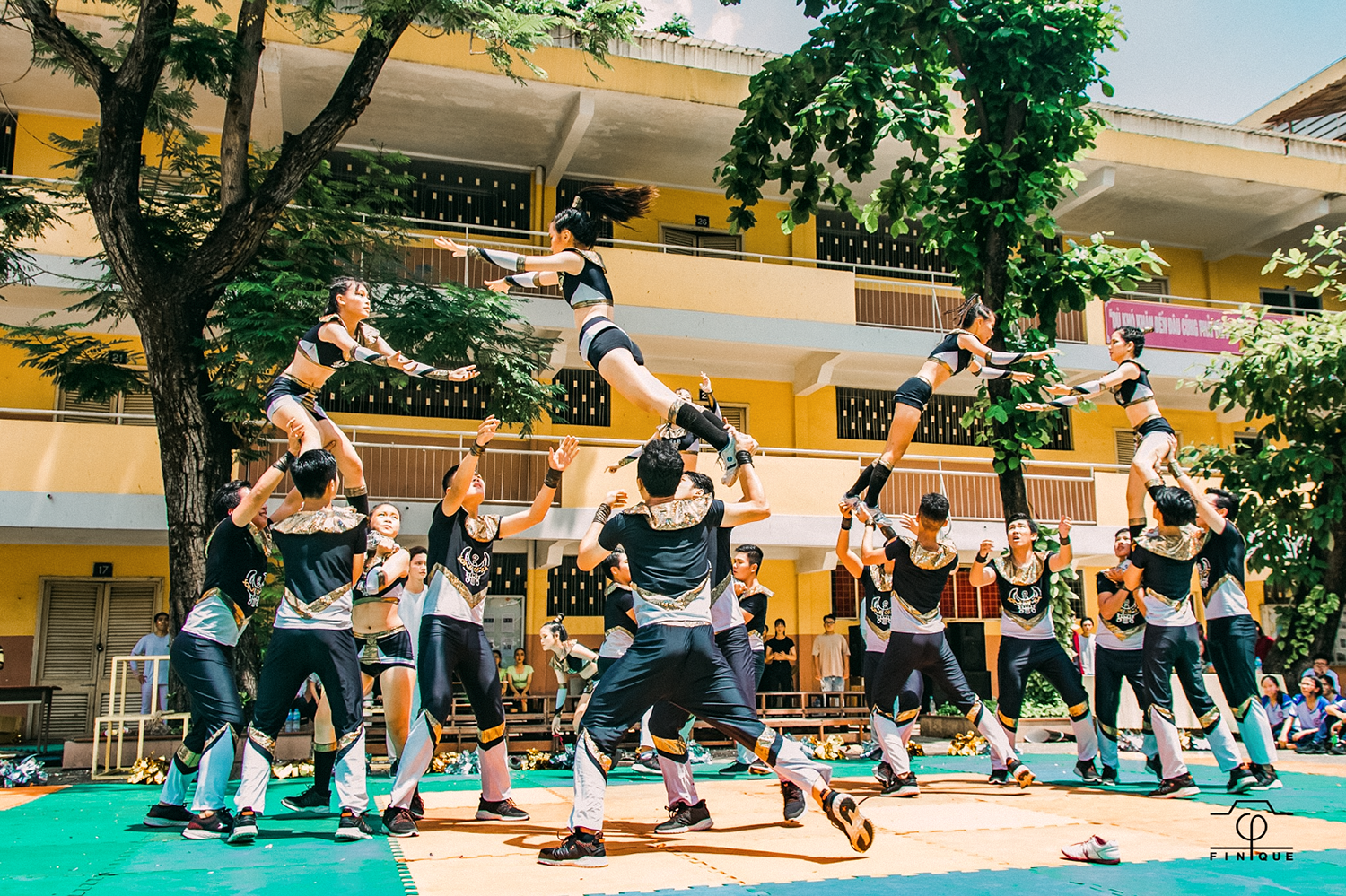 THPT Nguyễn Thượng Hiền (TP.HCM): Nắng Thượng Hiền - Nhớ thương hoài - ảnh 15