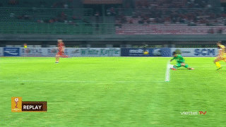 Vì sao thủ môn U19 Việt Nam nhận thẻ đỏ trong trận gặp Brunei? 