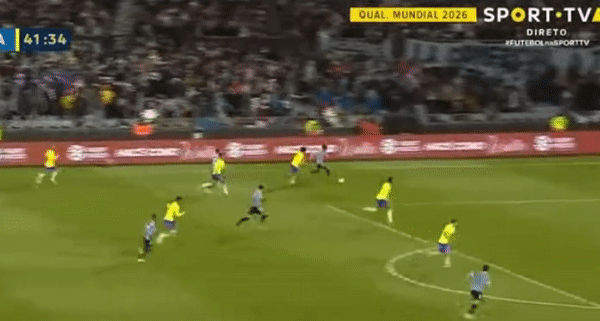 Brazil thua bạc nhược trong ngày Neymar khóc nức nở vì chấn thương ảnh 1