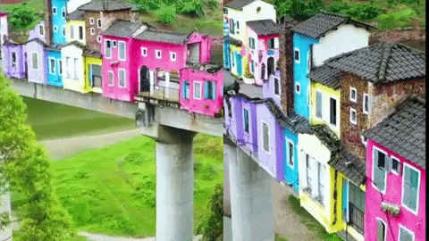 Ngôi làng màu sắc nằm trên cầu dài 400m hút khách du lịch