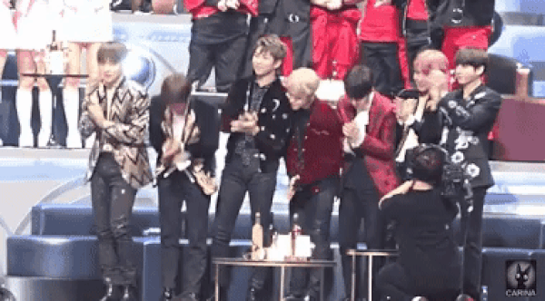Hoang mang cực độ trước mối quan hệ khó hiểu giữa Jimin (BTS) và Jeongyeon (TWICE) ảnh 4