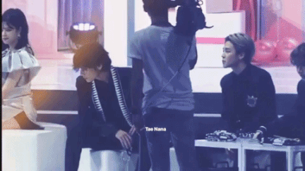 Hoang mang cực độ trước mối quan hệ khó hiểu giữa Jimin (BTS) và Jeongyeon (TWICE) ảnh 8