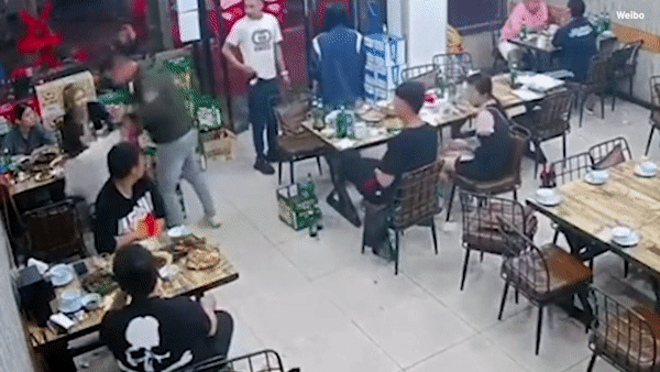 Trung Quốc bắt 9 đối tượng hành hung nhóm phụ nữ trong nhà hàng