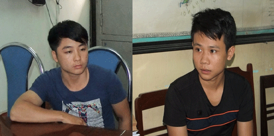 Hai đối tượng Chu Văn Thế (áo xanh) và Dương Nghĩa Hậu (áo đen) tại Phòng Cảnh sát điều tra tội phạm về trật tự xã hội (PC45) Công an tỉnh Thái Nguyên.