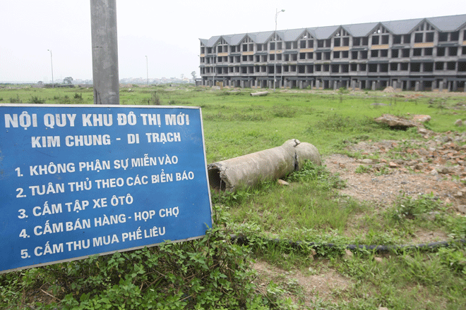 Dự án chậm tiến độ, bỏ hoang tại khu đô thị Kim Chung - Di Trạch. Ảnh: Báo Lao động