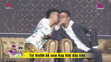 Những cử chỉ tình tứ của bộ đôi giám khảo Rap Việt khiến ai nấy đều 'đứng ngồi không yên'