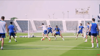 Video: &apos;Cây hài&apos; Maguire diễn kỹ thuật như Messi trước World Cup 2022