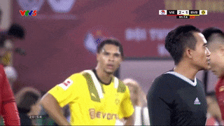 Video: Cầu thủ Dortmund &apos;thất thần&apos; sau trận thua Việt Nam 