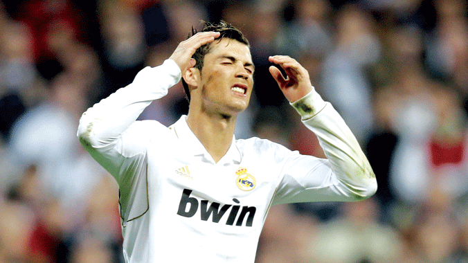 Ronaldo sẽ giải nghệ ở một nơi nào anh cảm thấy thoải mái. Ảnh: Zimbio.com