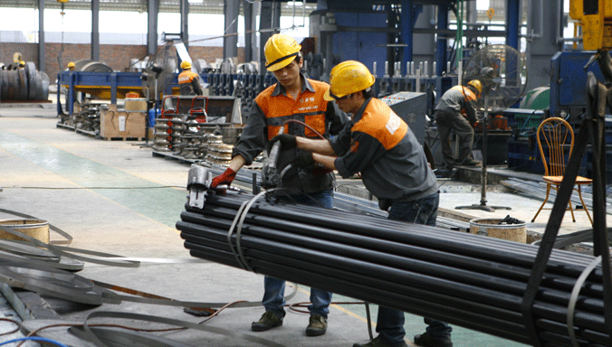 Một cơ sở sản xuất thép ở Hà Nội. Ảnh: Hồng Vĩnh