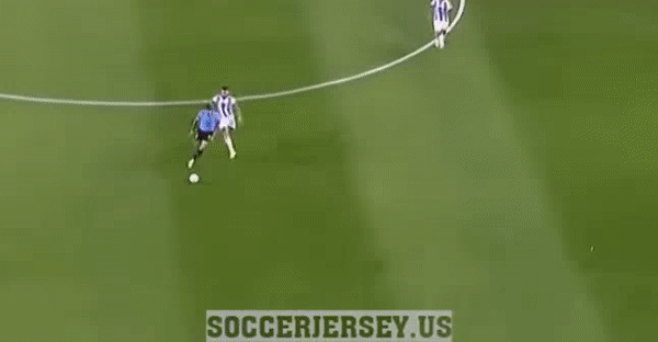 Messi bị &apos;phong ấn&apos;, Argentina nhận trái đắng trên sân nhà