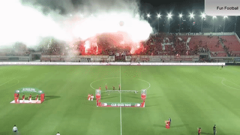 Hải Phòng đốt pháo sáng ăn mừng ngôi Á quân V-League 2022