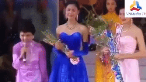 Dân mạng tiếc thương, chia sẻ lại khoảnh khắc Hoa hậu Thu Thủy đăng quang năm 1994