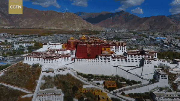 Choáng ngợp với vẻ nguy nga của cung điện kì vĩ nhất Tây Tạng