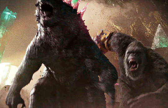 &apos;Godzilla x Kong&apos; thu 62 tỷ đồng, xô đổ mọi kỷ lục, khiến phim Việt điêu đứng