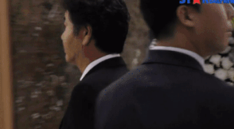 Song Joong Ki vội vàng đến viếng đàn anh ngay sau lễ cưới.