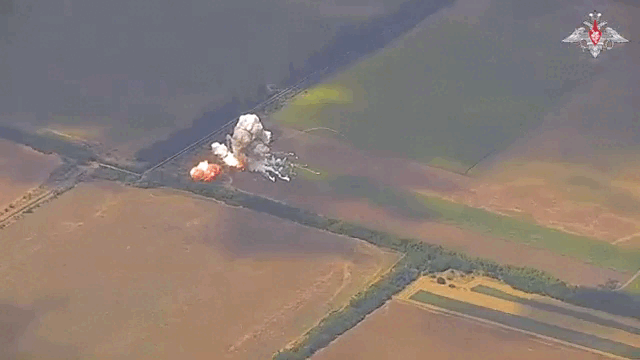 Pháo phản lực Tornado-S Nga phá hủy trận địa phòng không S-300 Ukraine 