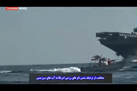 Iran công bố video xuồng cao tốc áp sát tàu sân bay Mỹ ở Eo biển Hormuz 
