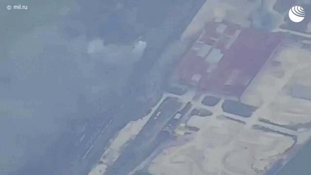Nga phá hủy đoàn tàu chở đầy vũ khí và đạn dược Ukraine ở Donetsk 