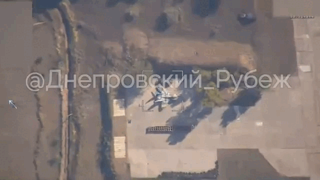 Xuất hiện video máy bay không người lái Lancet của Nga lao thẳng vào tiêm kích MiG-29 Ukraine 