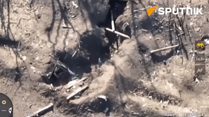 Máy bay không người lái Nga tấn công hầm trú ẩn Ukraine trên hướng Artemovsk