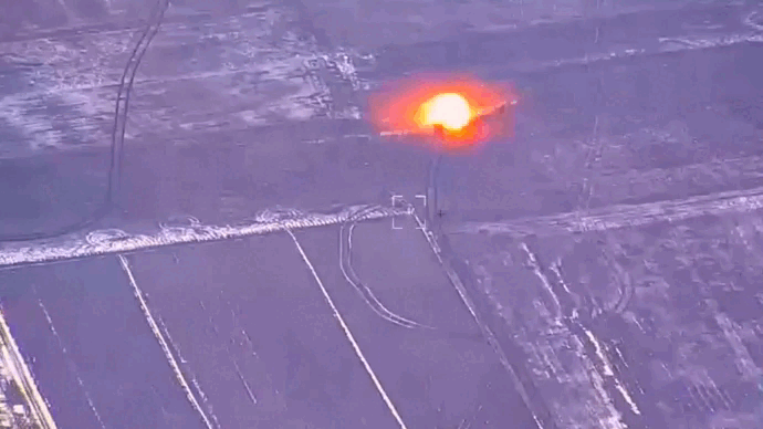 Ukraine phá hủy hệ thống tên lửa Buk của Nga bằng HIMARS 