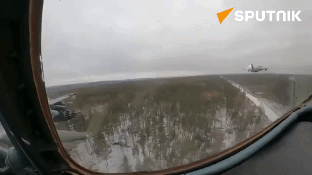 Su-25 Nga xuất kích, tấn công căn cứ quân sự Ukraine ở Krasny Liman