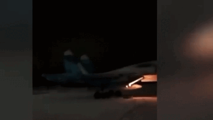 Ukraine tung video cường kích-ném bom Su-34 của Nga bị đốt cháy