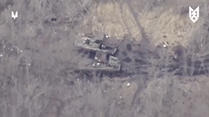 HIMARS phá hủy 2 pháo tự hành 2S9 Nona-S của Nga ở Zaporizhzhia