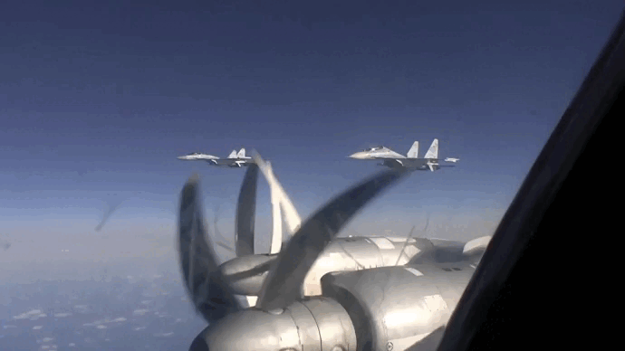 Hai máy bay ném bom chiến lược Tu-95MS Nga tuần tra nhiều giờ trên vùng Biển Nhật Bản