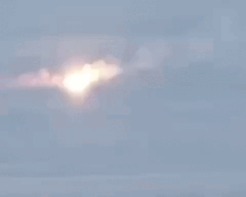 Ukraine tung video tập kích vũ khí hàng triệu đô la của Nga bằng máy bay không người lái rẻ tiền