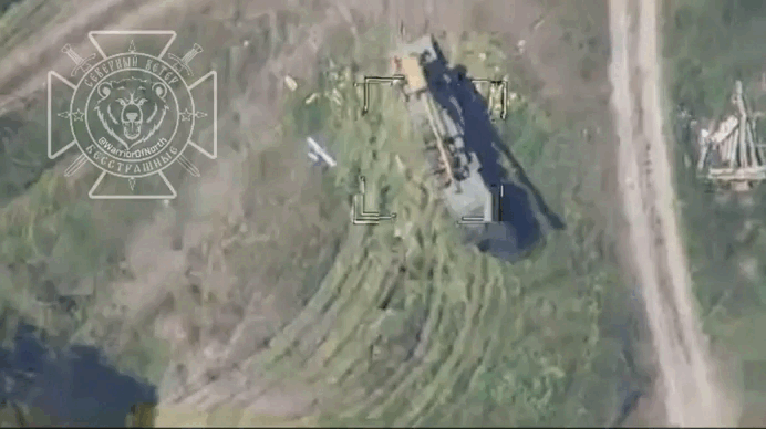 Cận cảnh máy bay không người lái Lancet Nga tấn công pháo tự hành nội địa của Ukraine