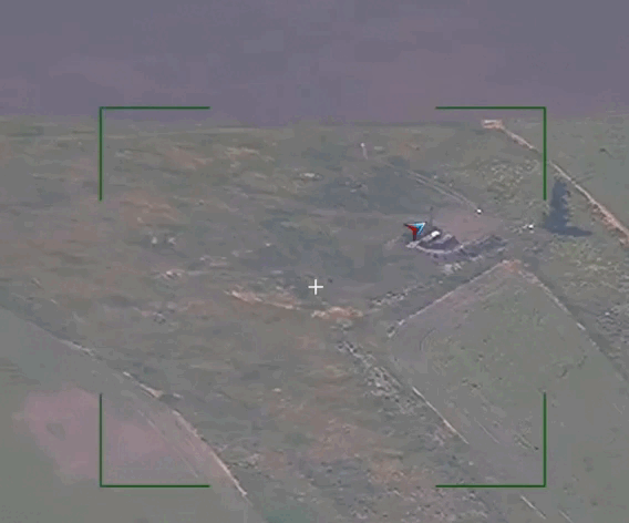 Trạm radar phòng không P-18 Malachite nổ tung sau cuộc tấn công của Nga