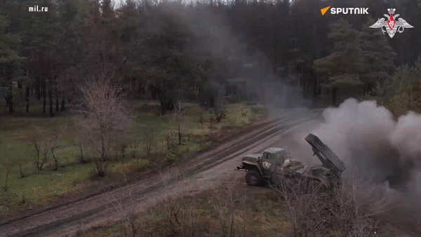Pháo phản lực Grad của Nga dội ‘mưa lửa’ vào chiến tuyến Ukraine