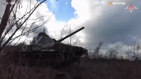 Cận cảnh pháo tự hành 2S9 Nona-S của Nga tác chiến ở Ukraine