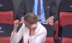 Thủ tướng Đan Mạch không giấu nổi sung sướng khi đội nhà vào Tứ kết EURO