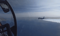 Cận cảnh chiến đấu cơ Nga chạm trán máy bay trinh sát Mỹ trên Biển Đen